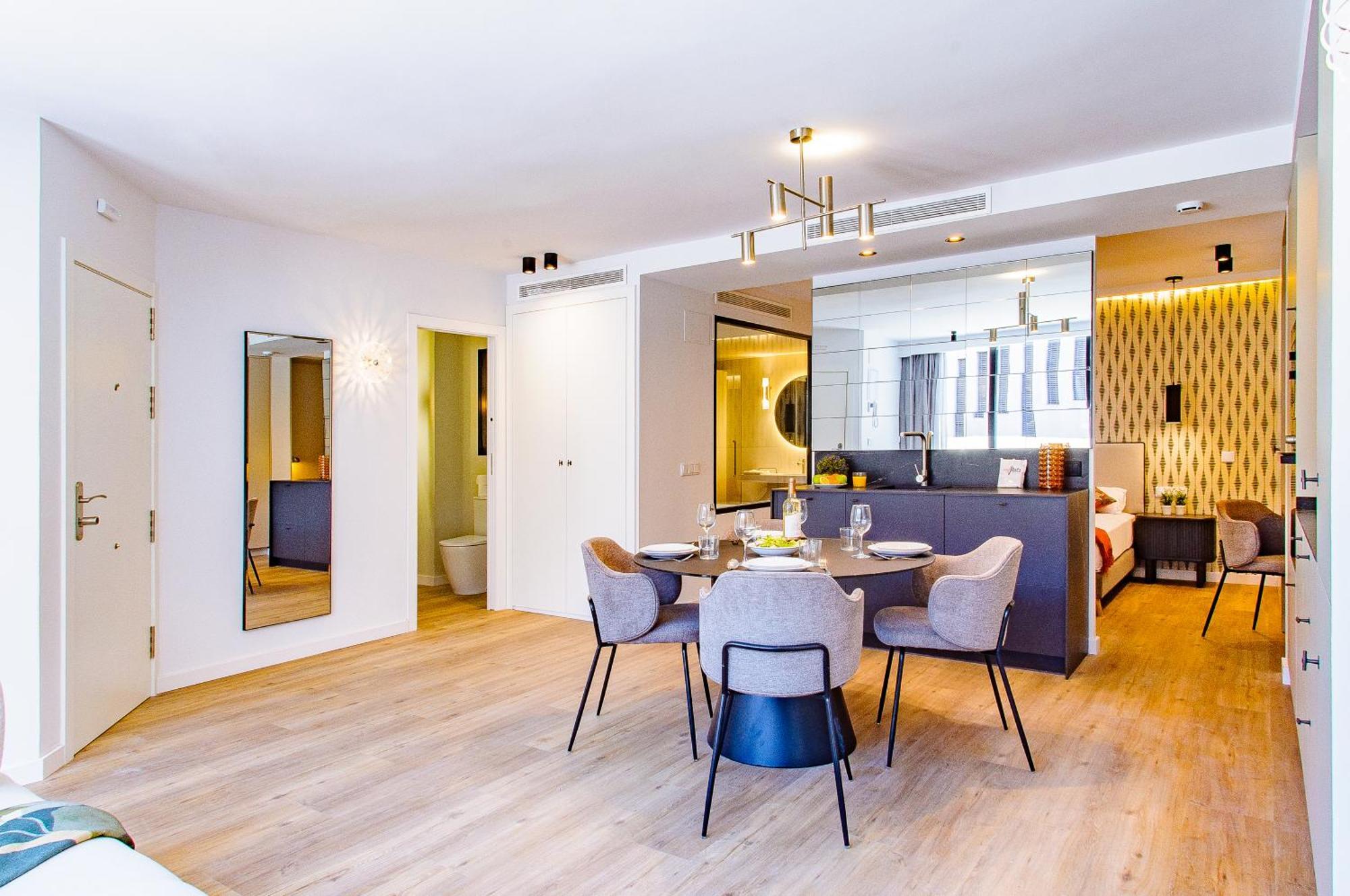 Myflats Premier Suites Alicante Exterior photo